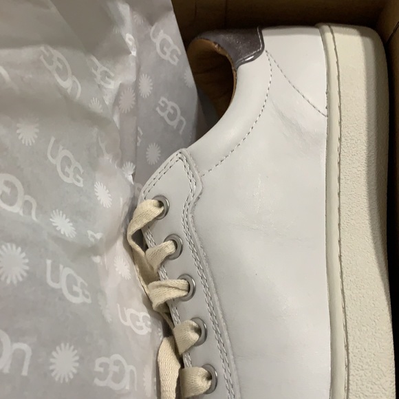 Copy -🆕UGG Ladies Milo Sneakers - Picture 8 of 14